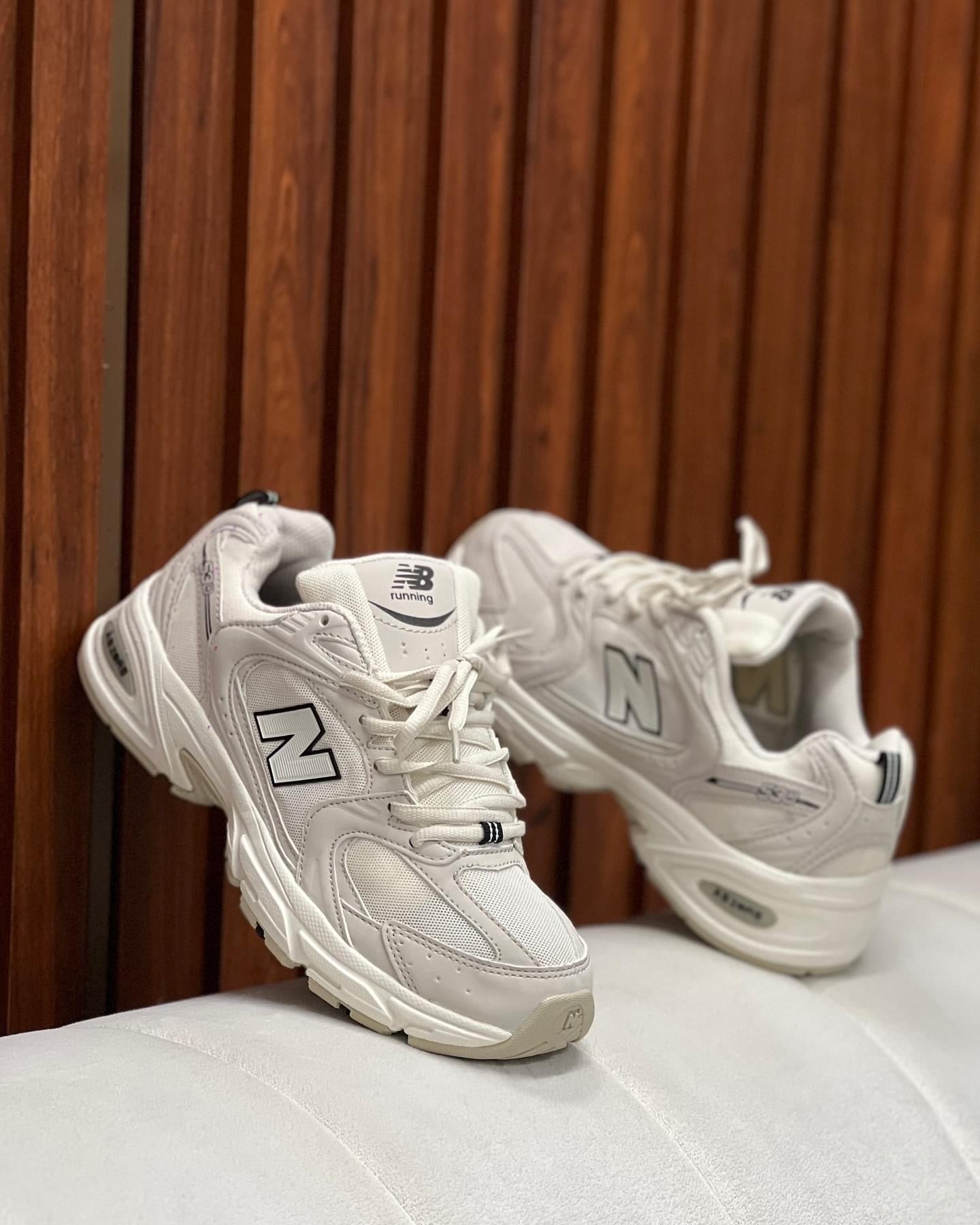NEW BALANCE 530 BEIGE