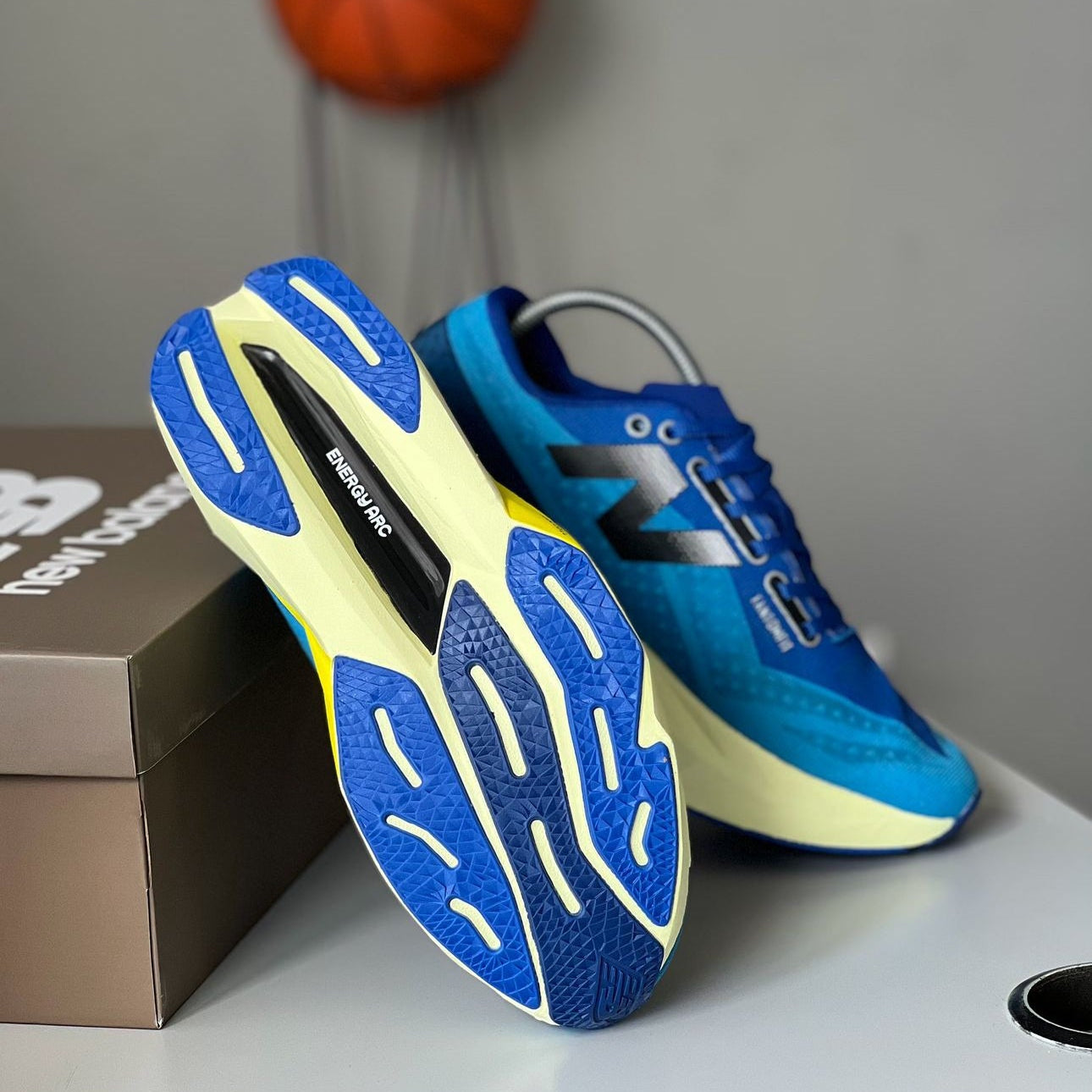 NEW BALANCE FUELCELL REBEL V4 SPICE BLUE