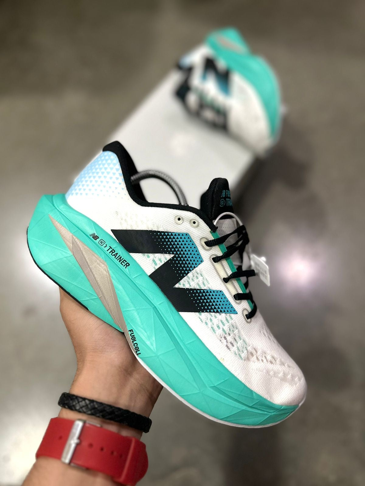 NEW BALANCE FUELCELL AZUL BLANCO