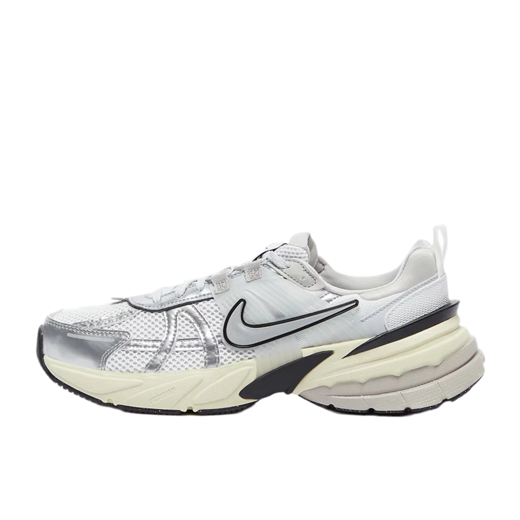 NIKE V2K RUN PURE
