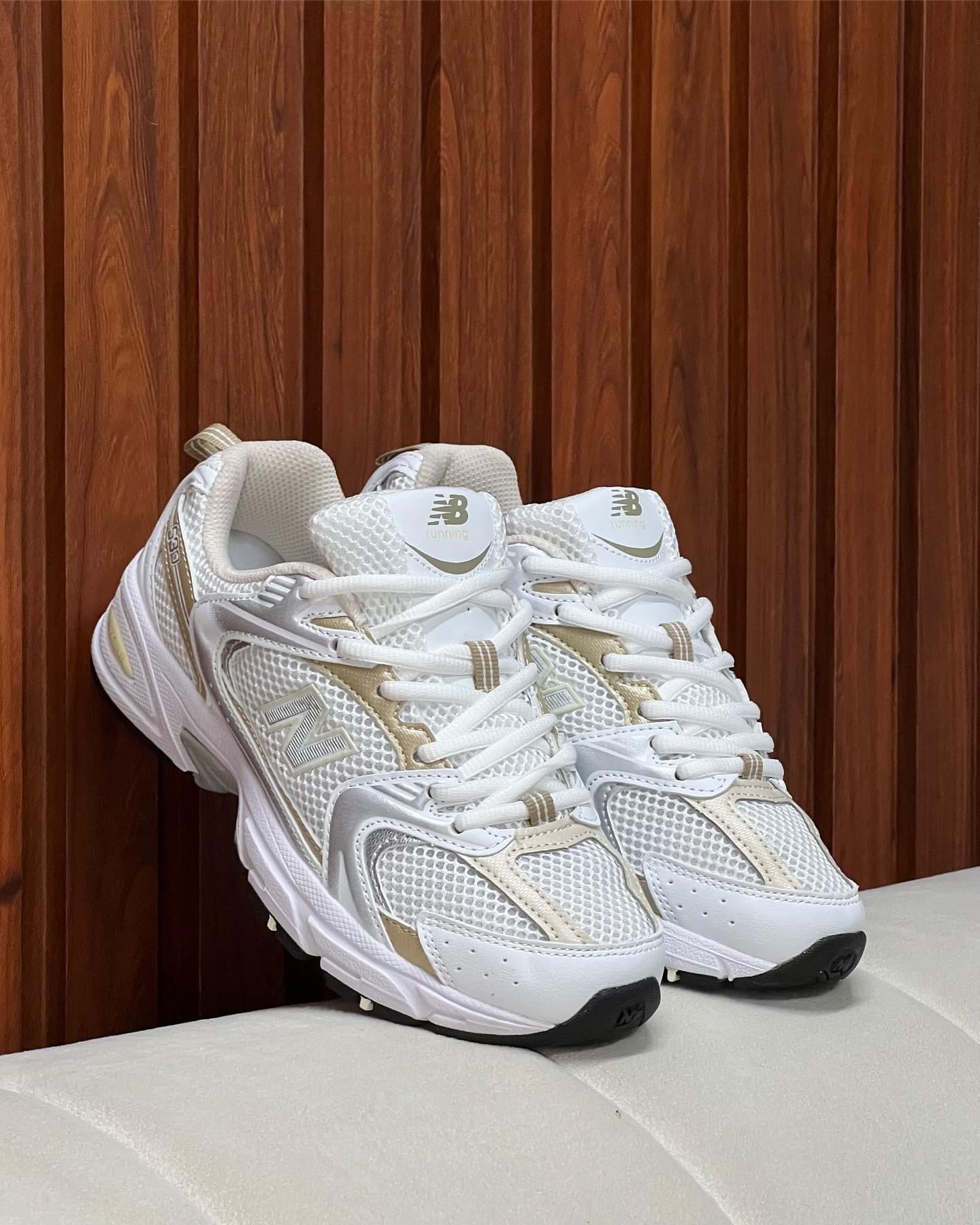 Zapatillas New New Balance 1080 Mujer Doradas Tenis New Balance