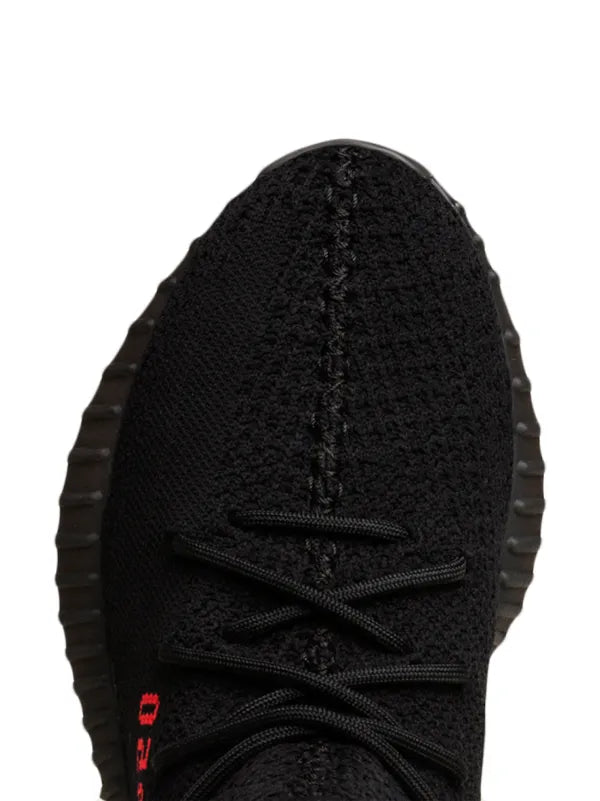 ADIDAS YEEZY 350 NEGRO LETRAS ROJAS
