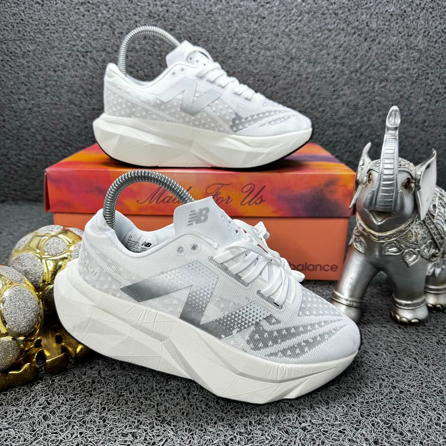 NEW BALANCE FUELCELL BLANCO