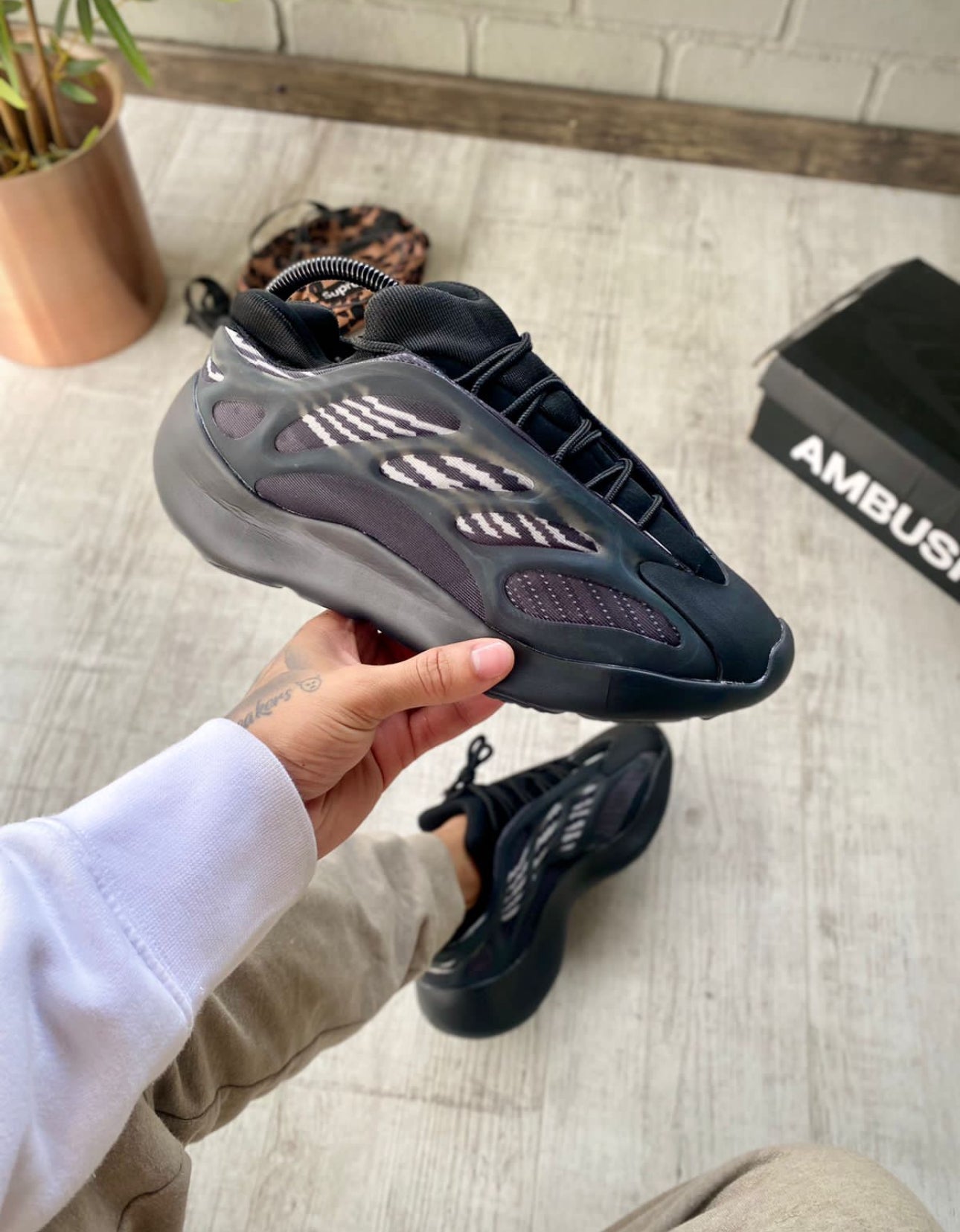 yeezy 700 v3 black