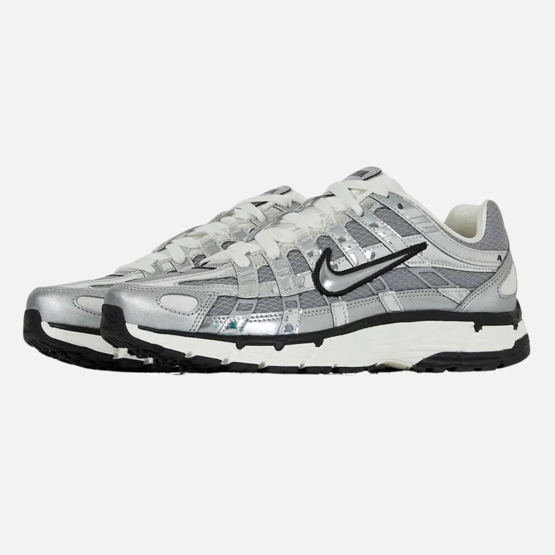 NIKE VOMERO P-6000 METALLIC SILVER