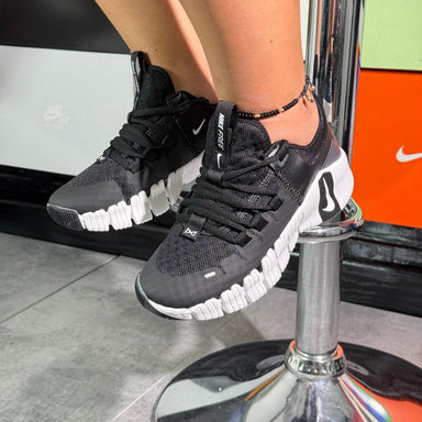 NIKE METCON 5 NEGRO