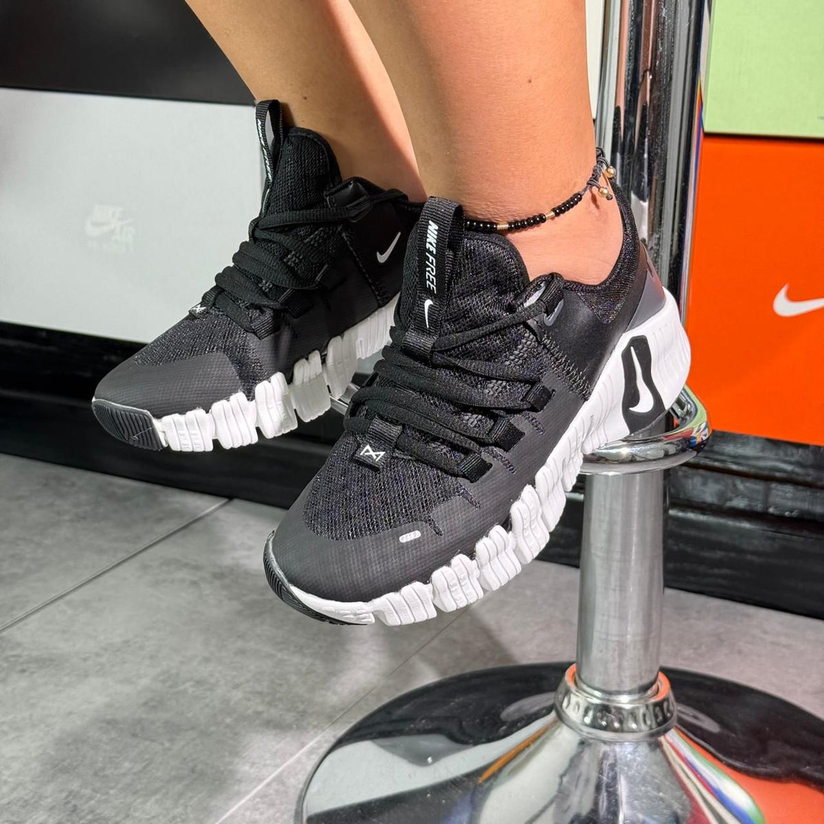 NIKE METCON 5 NEGRO
