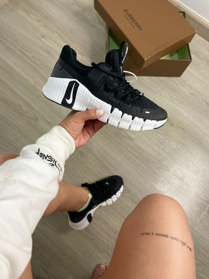 NIKE METCON NEGRO