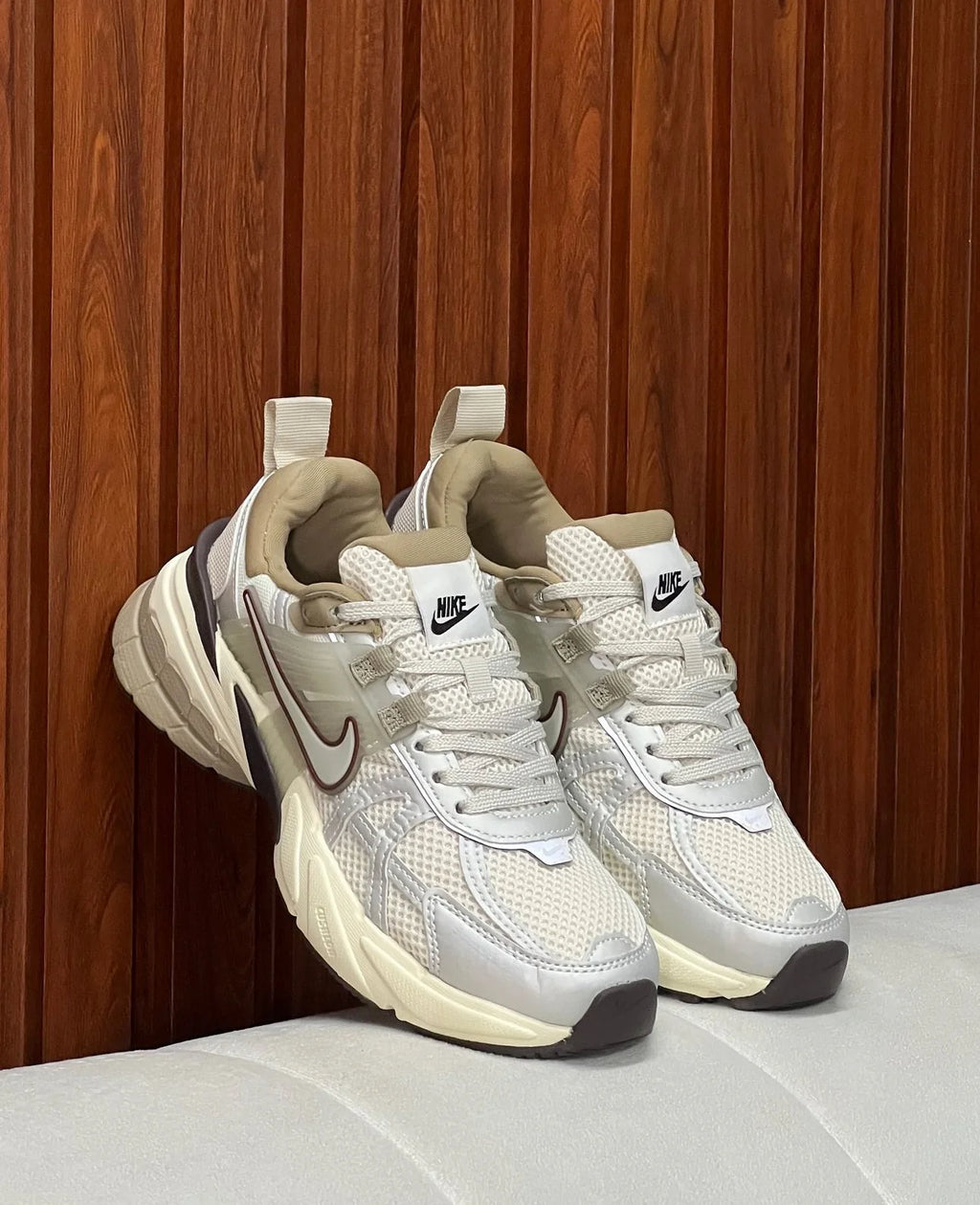 NIKE V2K CAFE