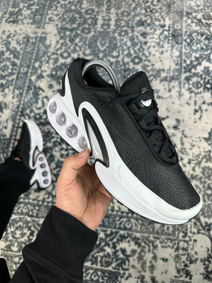 NIKE AIR MAX DN BLANCO NEGRO