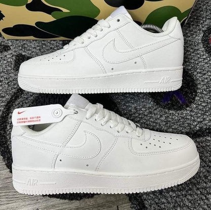 NIKE AF1 CLÁSICOS BLANCOS