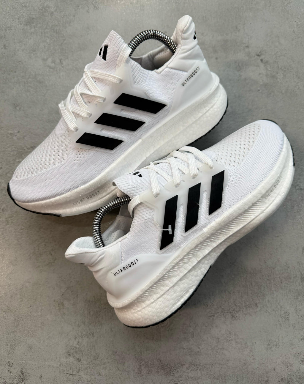 ULTRABOOST 2025 BLANCO NEGRO