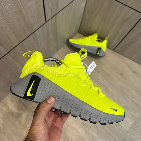 NIKE METCON VERDE