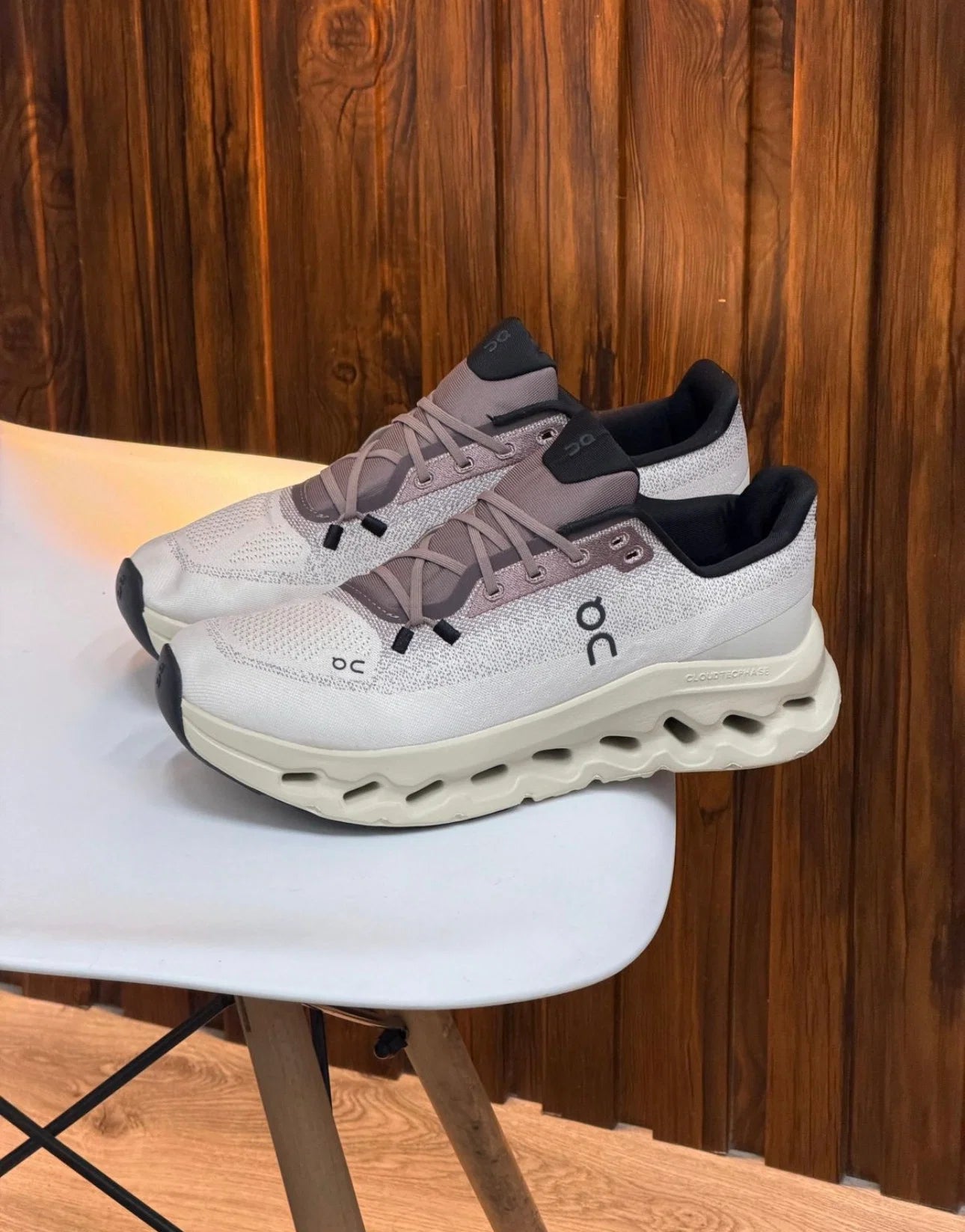 ON CLOUD DIFUMINED BEIGE / CAFÉ