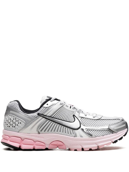 NIKE VOMERO 5 PLETEADO CON ROSADO