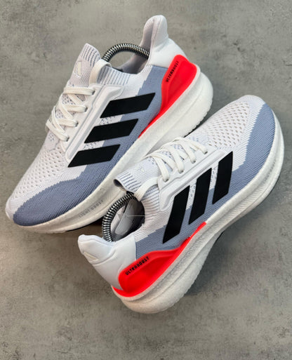 ULTRABOOST 2025 BLANCO NARANJA