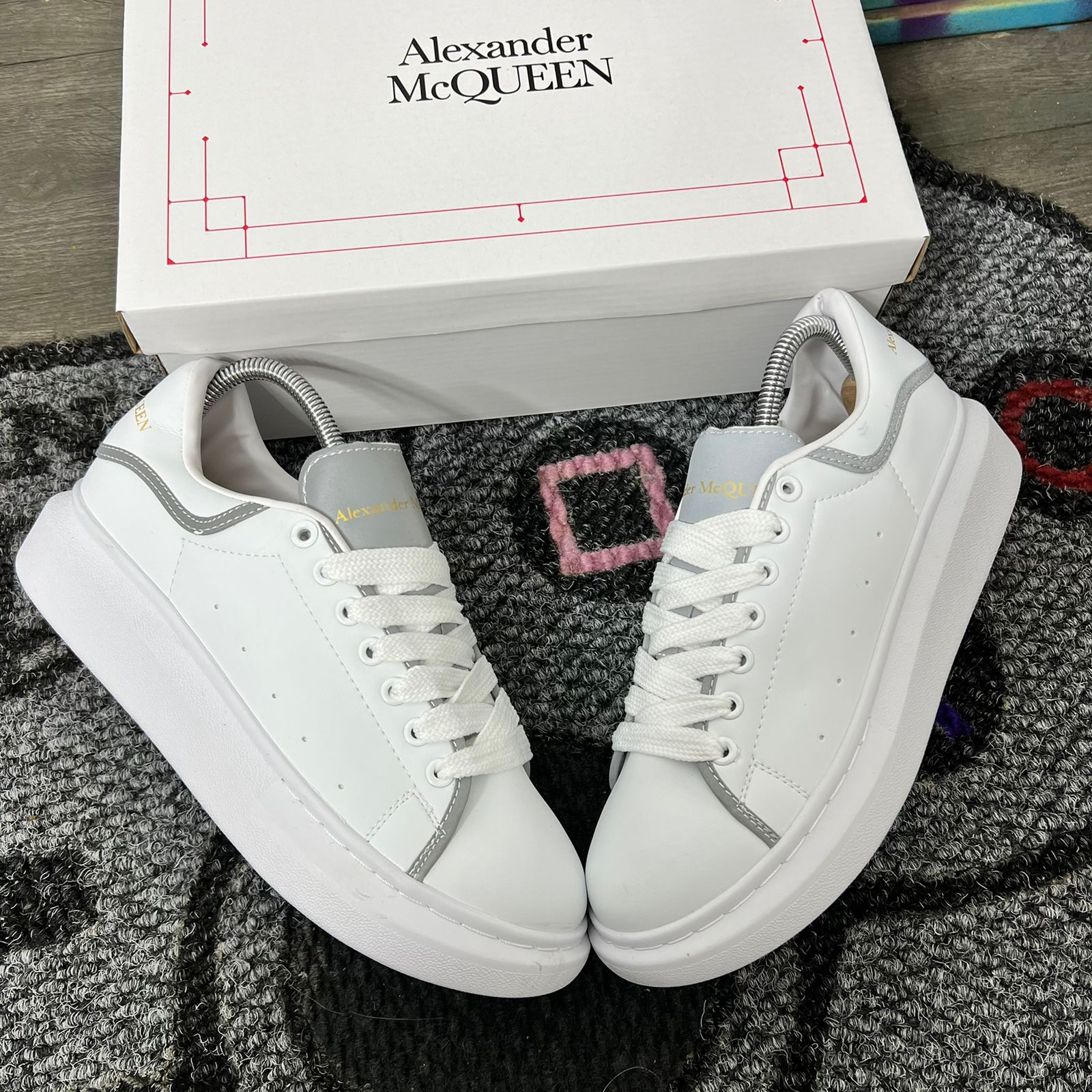 ALEXANDER MCQUEEN BLANCO GRIS REFLEC FERSHOP CTG