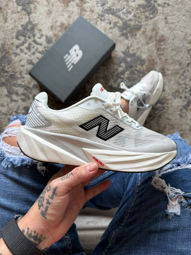 NEW BALANCE REBEL V5 BLANCO