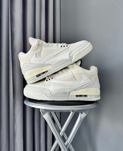 JORDAN RETRO 3 TRAVIS SCOTT BLANCA