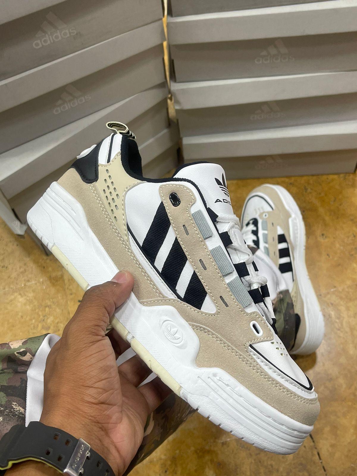 ADIDAS 2000 BLANCO L NEGRAS