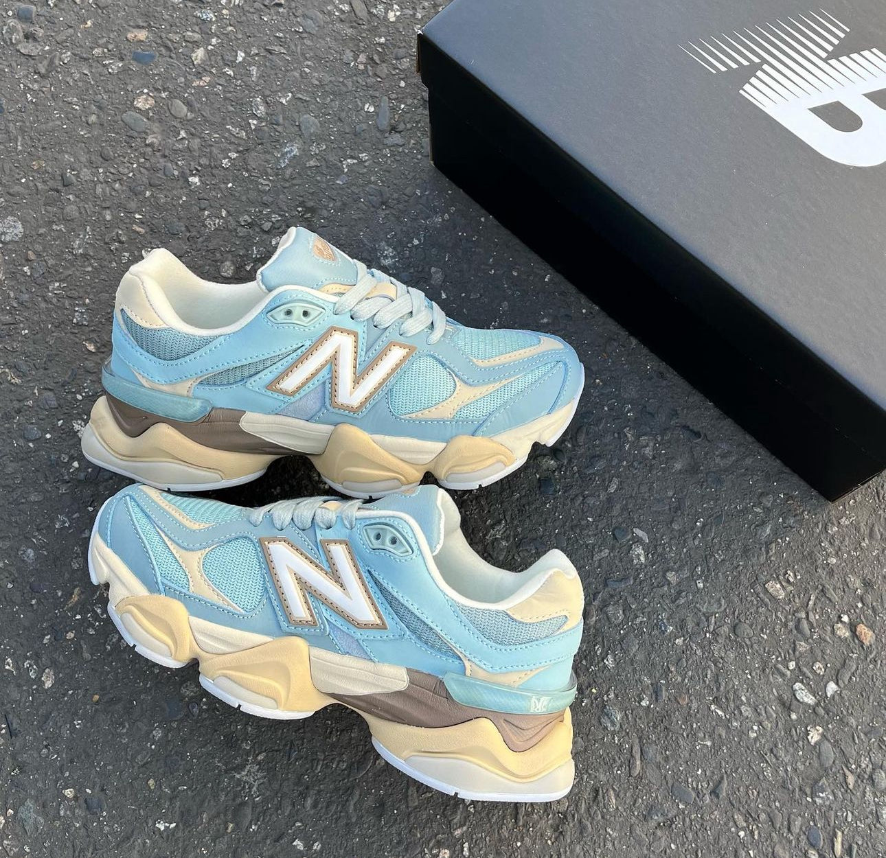 NEW BALANCE 9060 AZUL PASTEL