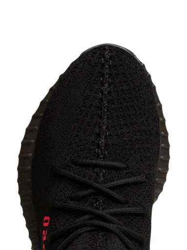 ADIDAS YEEZY 350 NEGRO LETRAS ROJAS
