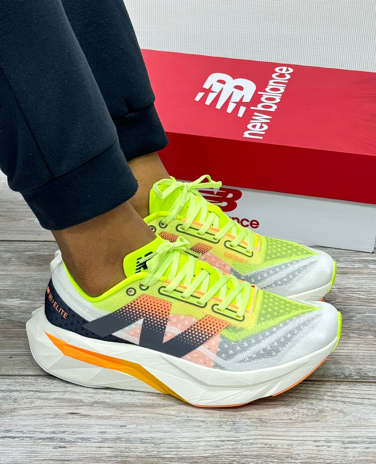 NEW BALANCE ELITE V3 FUELCELL COLORES