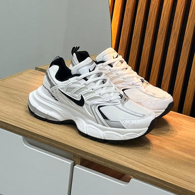 NIKE SAKATE BLANCO NEGRO