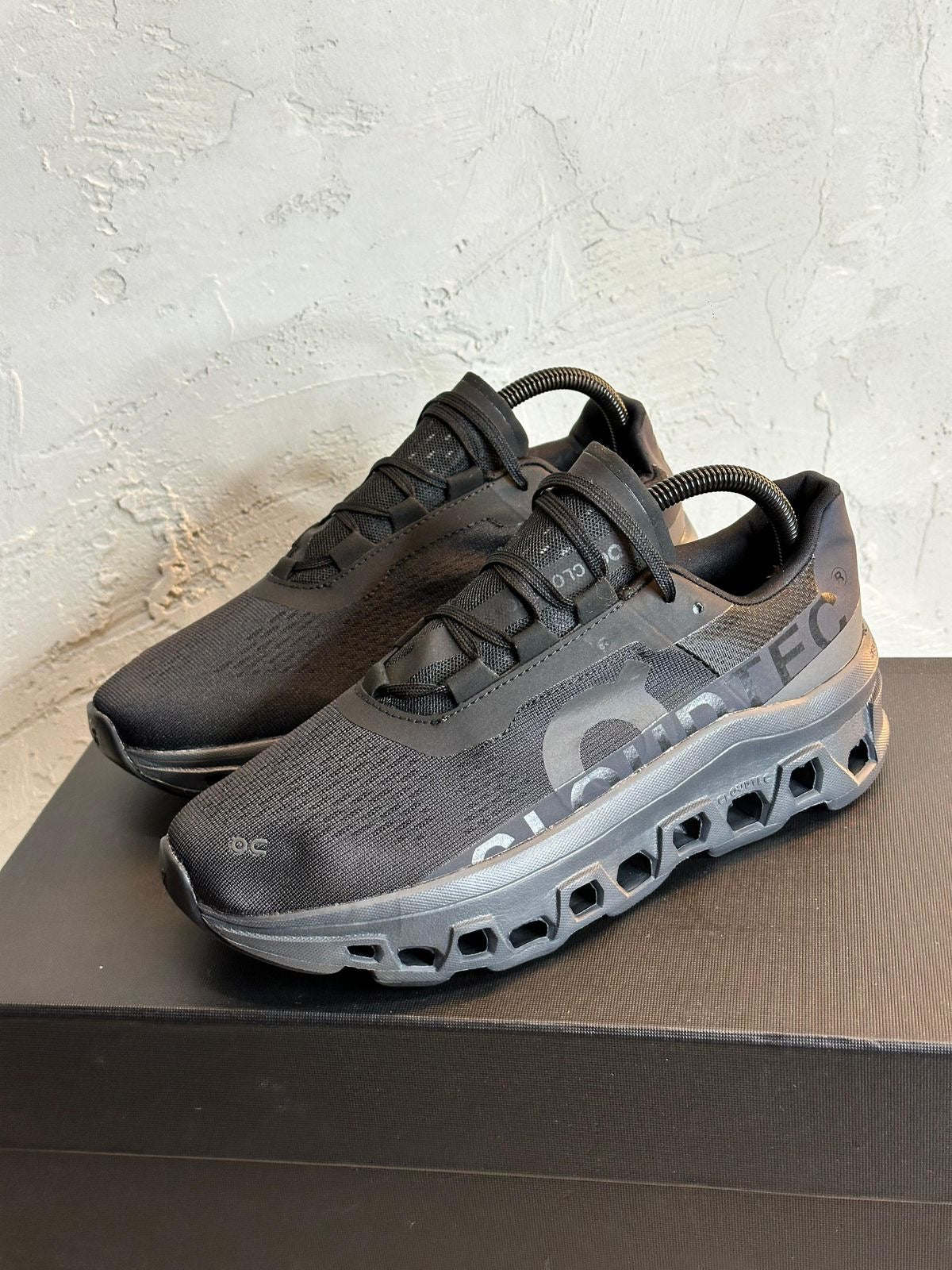 ON CLOUDTEC NEGRO