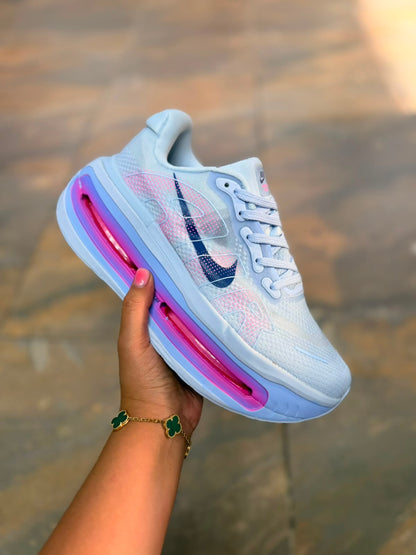 NIKE VOMERO PREMIUM BLANCA/FUCSIA