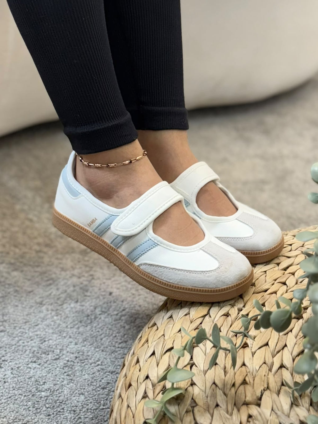 ADIDAS SAMBA JANE BLANCA AZUL
