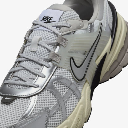 NIKE V2K RUN PURE