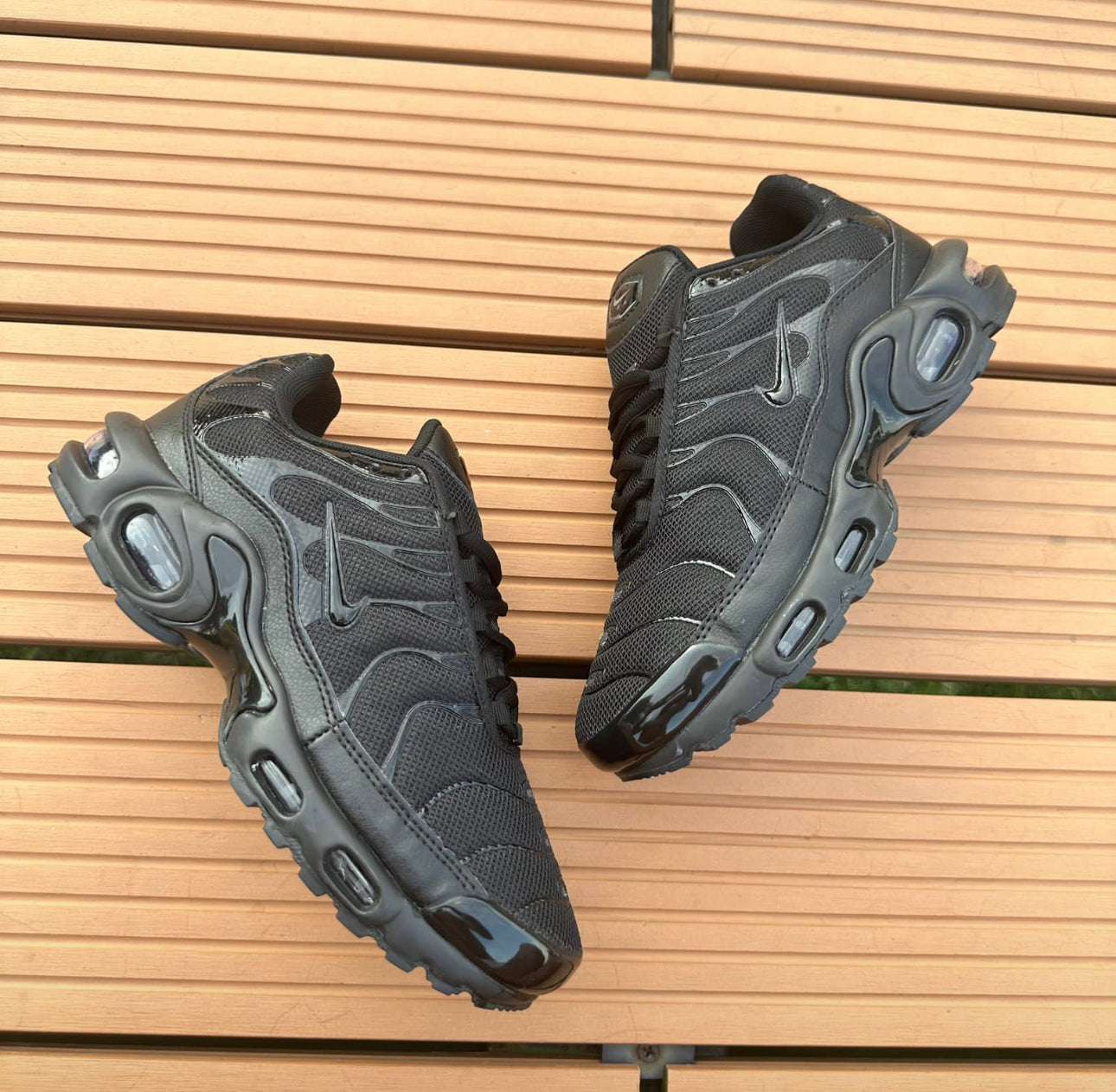 NIKE TN NEGRO