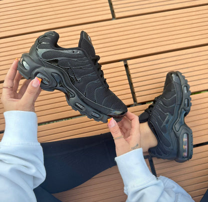 NIKE TN NEGRO