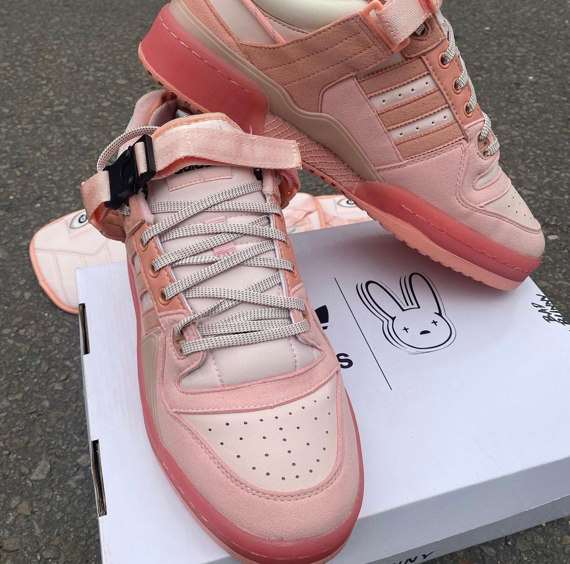Zapatillas Adidas Forum Low Tenis Bad Bunny Rosa Precio Zapatos