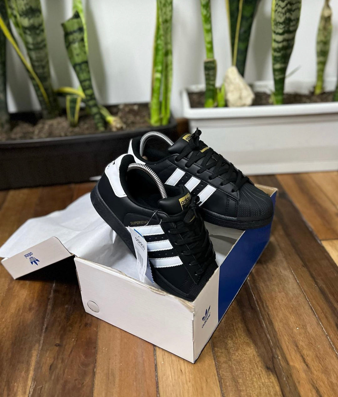 ADIDAS SUPER STAR NEGRO L BLANCAS