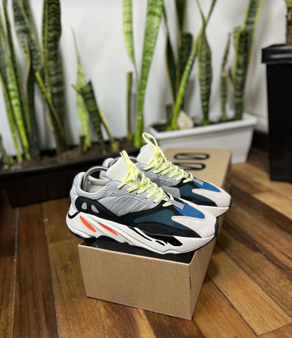 ADIDAS YEEZY 700 V2 CLASIC