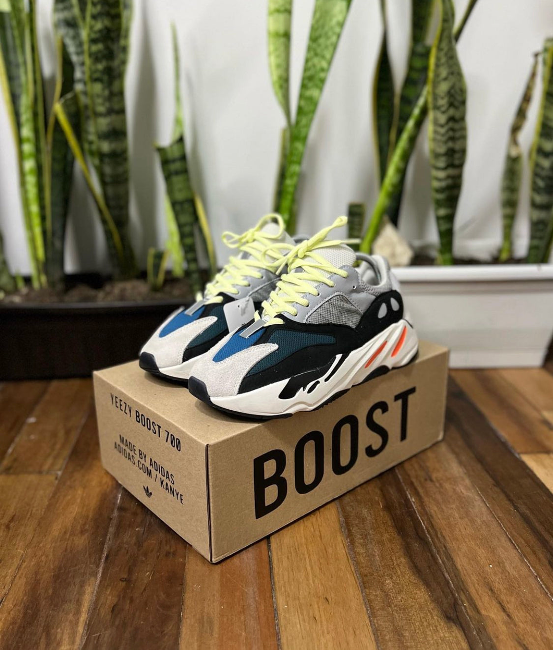 ADIDAS YEEZY 700 V2 CLASIC