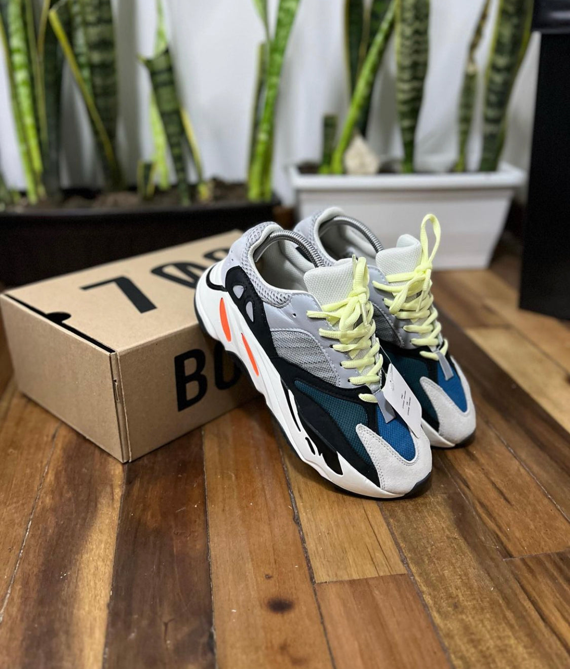 ADIDAS YEEZY 700 V2 CLASIC