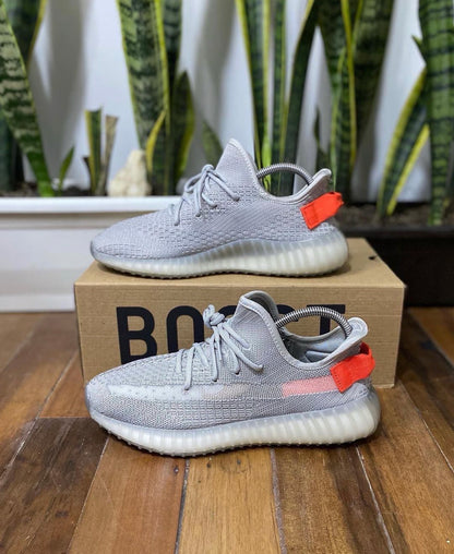 YEEZY 350 GRIS NARANJA