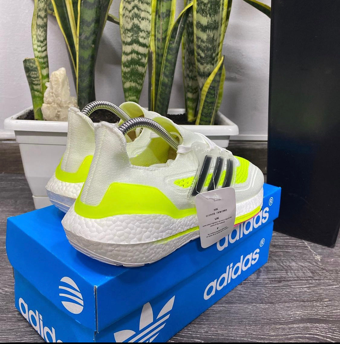 ADIDAS ULTRABOOST2022 BLANCO VERDE