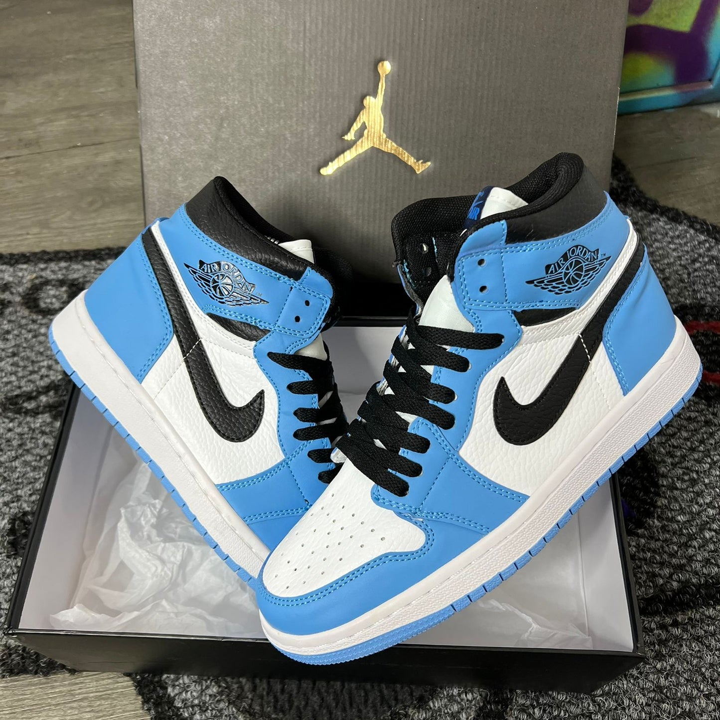 JORDAN RETRO 1 BLUE UNIVERSITY