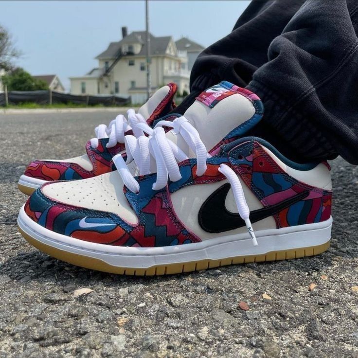 NIKE SB DUNK PARRA