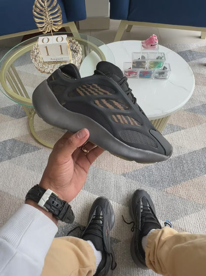 ADIDAS YEEZY 700 V3 BLACK